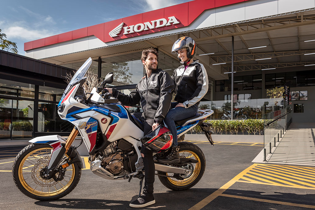 Mantenha a Bateria da Sua Moto Sempre Carregada com Dicas da Honda Levesa